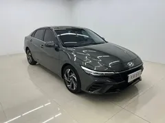 2023 Hyundai Elantra 1.5L CVT LUX Premium — фото 3
