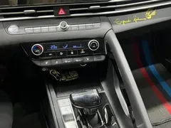 2023 Hyundai Elantra 1.5L CVT LUX Premium — фото 12