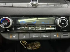 2023 Hyundai Elantra 1.5L CVT LUX Premium — фото 13