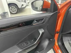 2021 Volkswagen T-Roc 280TSI DSG 2WD Comfort Smart Connect 30th Anniversary — фото 5