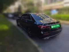 2023 Mercedes-Benz E-Class E 350 e L PHEV Sedan, чёрный — фото 4