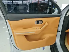 2024 Leapmotor C16 EREV 200 Premium — фото 7