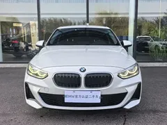 2022 BMW 1 Series 120i M Sport, белый — фото 2