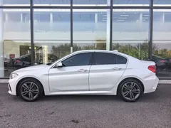 2022 BMW 1 Series 120i M Sport, белый — фото 3