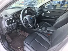 2022 BMW 1 Series 120i M Sport, белый — фото 7
