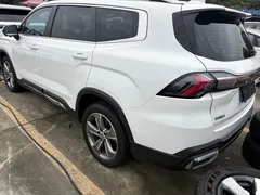 2023 Geely Haoyue L 2.0T DCT Luxury, белый — фото 15