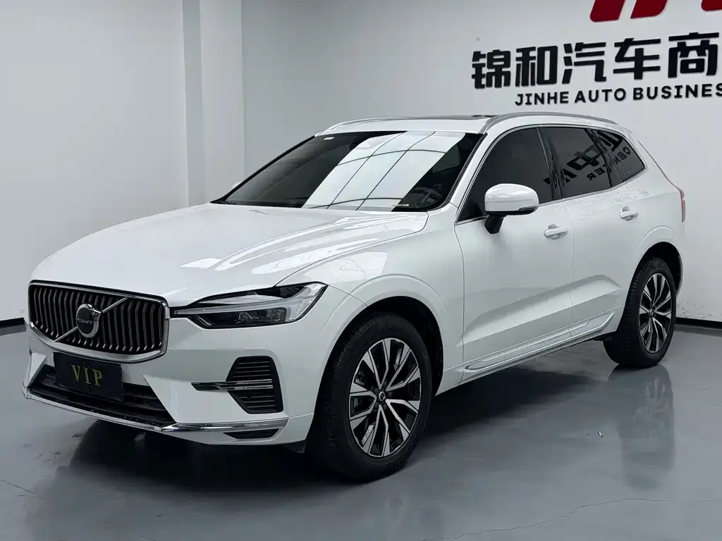 2023 Volvo XC60 4WD Luxury
