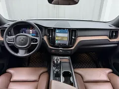 2023 Volvo XC60 4WD Luxury, белый — фото 6