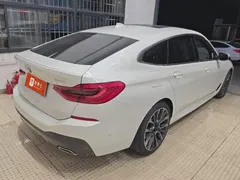 2021 BMW 6 Series GT 630i M Sport Grand Tourer, белый — фото 4