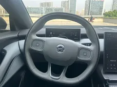 2024 Nio ET5T 75kWh Touring, чёрный — фото 10