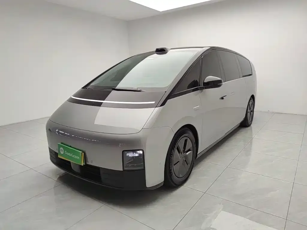 2024 Li Auto MEGA Ultra
