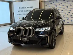 2021 BMW X7 xDrive40i Executive M Sport Package, чёрный — фото 1
