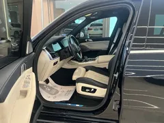 2021 BMW X7 xDrive40i Executive M Sport Package, чёрный — фото 7