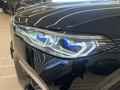 2021 BMW X7 xDrive40i Executive M Sport Package, чёрный — фото 25