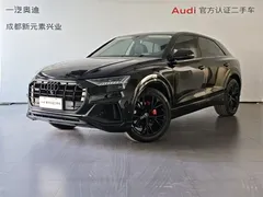 2022 Audi Q8 55 TFSI Luxury Dynamic, чёрный — фото 1