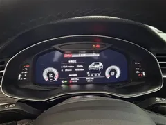 2022 Audi Q8 55 TFSI Luxury Dynamic, чёрный — фото 10