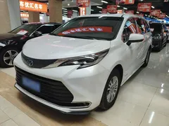 2021 Toyota Sienna 2.5L Hybrid Comfort, белый — фото 1