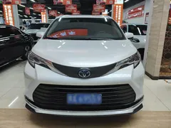 2021 Toyota Sienna 2.5L Hybrid Comfort, белый — фото 2