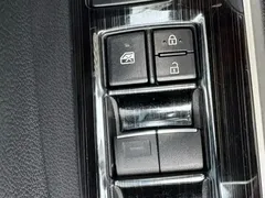 2022 Toyota Wildlander 2.0L CVT 2WD Luxury, чёрный — фото 13