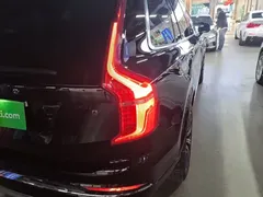 2022 Volvo XC90 B5 Luxury 7, чёрный — фото 8