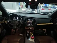 2022 Volvo XC90 B5 Luxury 7, чёрный — фото 10