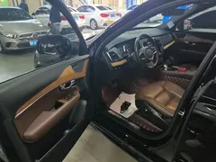 2022 Volvo XC90 B5 Luxury 7, чёрный — фото 16