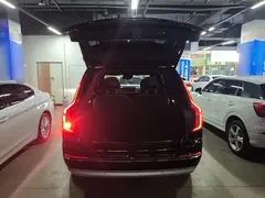 2022 Volvo XC90 B5 Luxury 7, чёрный — фото 19