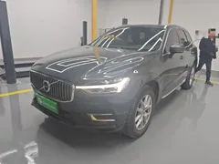 2021 Volvo XC60 4WD Luxury — фото 2