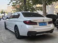 2022 BMW 5 Series 530Li M Sport Package, белый — фото 7