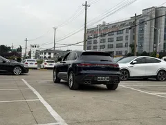 2022 Porsche Macan 2.0T, синий — фото 12