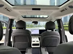 2024 Li Auto MEGA Ultra, чёрный — фото 4