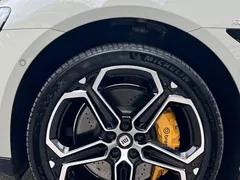 2024 Xiaomi SU7 4WD Max Founder, белый — фото 4