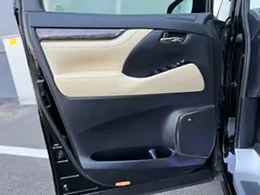 2021 Toyota Alphard Hybrid 2.5L Premium, чёрный — фото 10