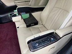 2021 Toyota Alphard Hybrid 2.5L Premium, чёрный — фото 22