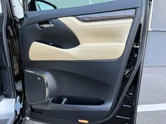 2021 Toyota Alphard Hybrid 2.5L Premium, чёрный — фото 32