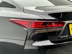 2021 Lexus LS 500h Excellence, чёрный — фото 15