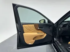 2021 Lexus LS 500h Excellence, чёрный — фото 16