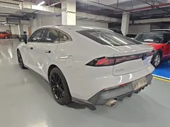 2022 Changan UNI-V 1.5T Premium — фото 5