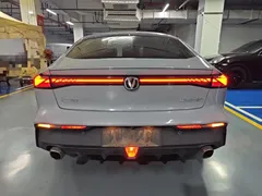 2022 Changan UNI-V 1.5T Premium — фото 6