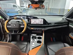 2022 Changan UNI-V 1.5T Premium — фото 10