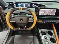 2022 Changan UNI-V 1.5T Premium — фото 11