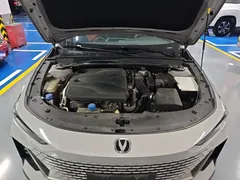 2022 Changan UNI-V 1.5T Premium — фото 20