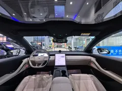 2024 Nio ET5T 75kWh Touring, белый — фото 13