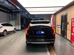 2021 Volvo XC90 7-seat, чёрный — фото 5