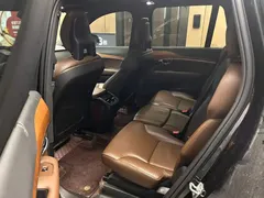 2021 Volvo XC90 7-seat, чёрный — фото 8