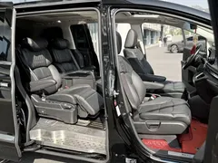 2022 Honda Elysion 2.0L e:HEV Hybrid Luxury, чёрный — фото 12