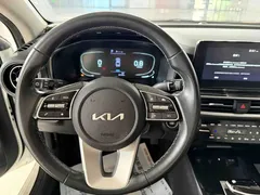 2023 Kia Cerato 1.5L CVT Luxury, белый — фото 10