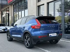 2021 Volvo XC40 4WD Sport, синий — фото 6