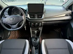 2021 Toyota Yaris L Zhixuan 1.5L CVT Leading, белый — фото 5