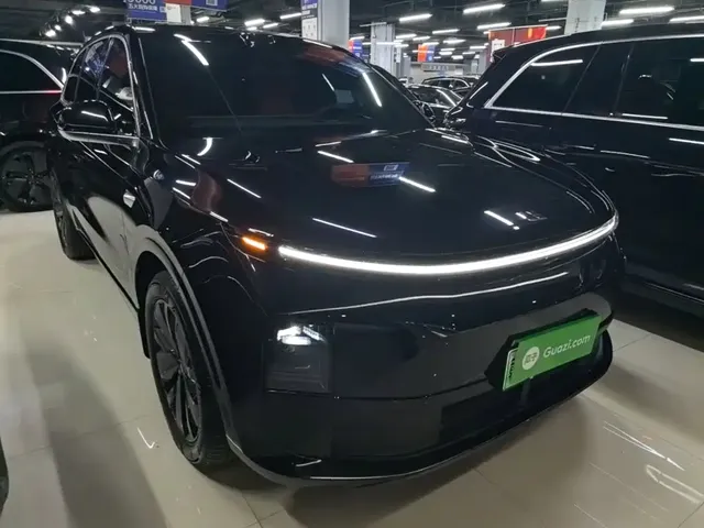 2025 Li Auto L6